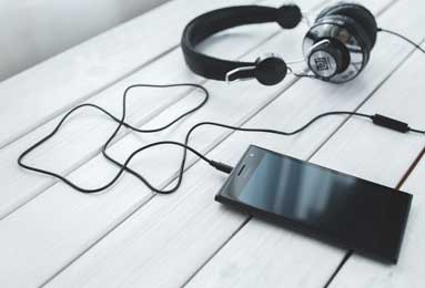 开云官方-巴萨敲定18岁新星昂斯坦，体检过关即将签约B队|巴塞罗那|马拉尔|亨克|俱乐部|贝莱蒂_新浪体育_新浪新闻