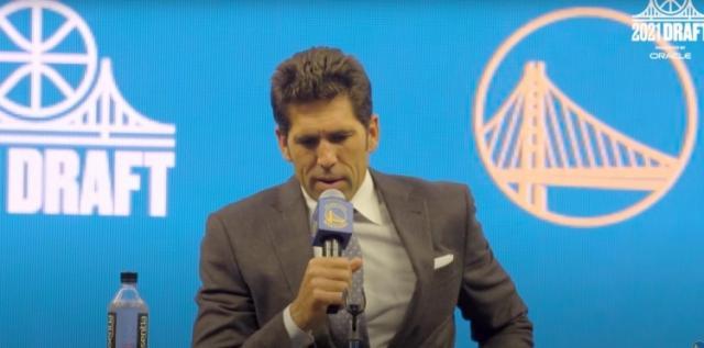 开云官方-迈尔斯：交易选择并不多 汤普森决定未来球队方向